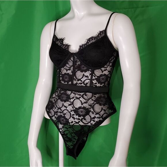 Asos NaaNaa Black Floral Lace Lingerie - Picture 2 of 6